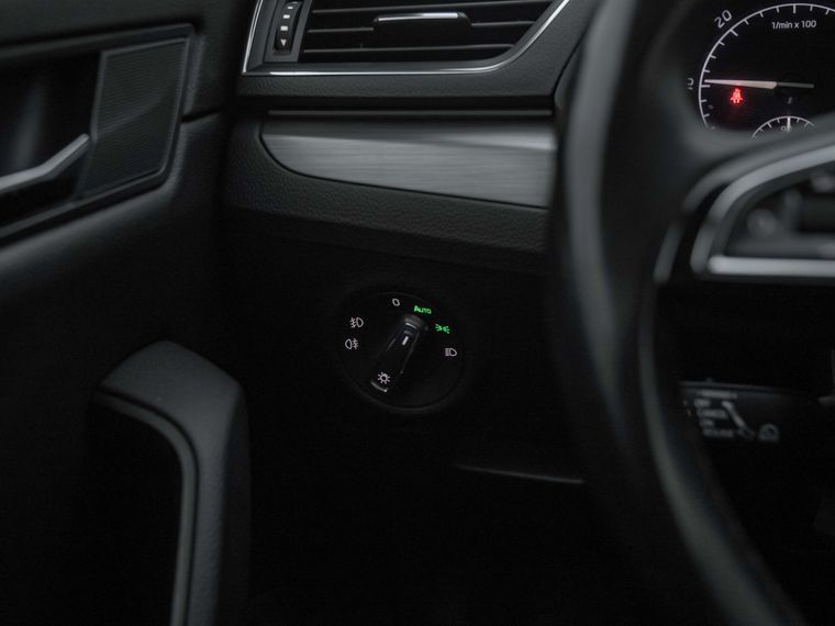 Skoda Superb 2018 года, 286 022 км - вид 11