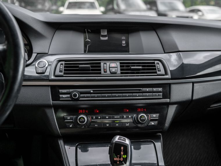 BMW 5 серия 2013 года, 190 000 км - вид 8