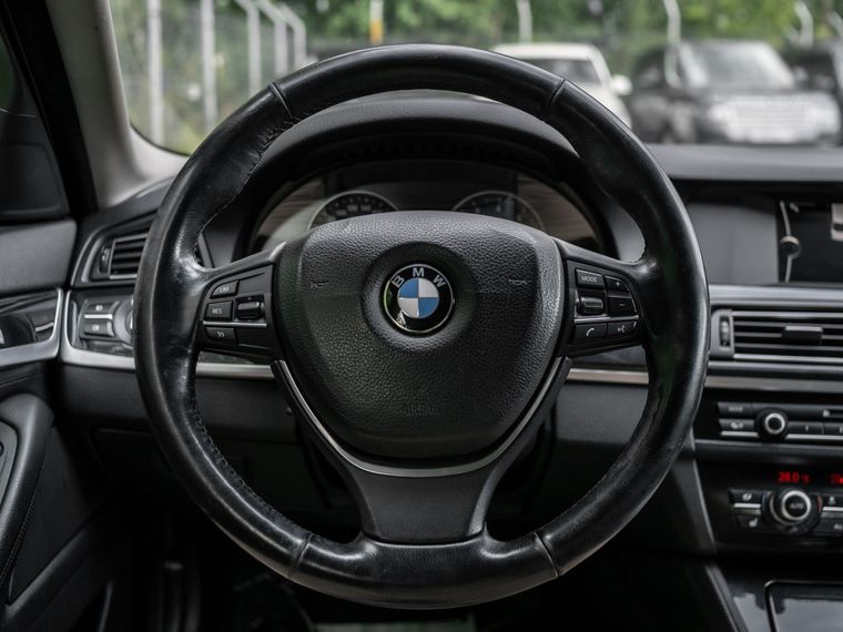 BMW 5 серия 2013 года, 190 000 км - вид 6