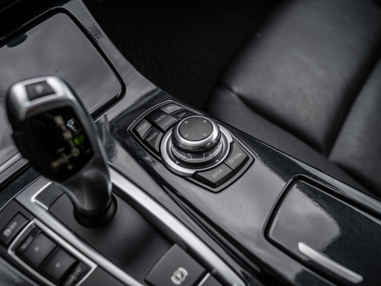 BMW 5 серия 2013 года, 190 000 км - вид 10