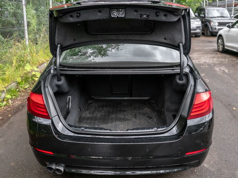 BMW 5 серия 2013 года, 190 000 км - вид 17