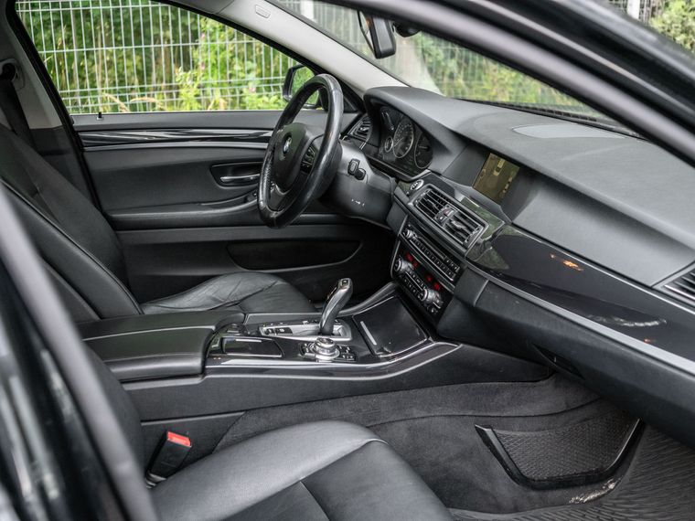 BMW 5 серия 2013 года, 190 000 км - вид 15