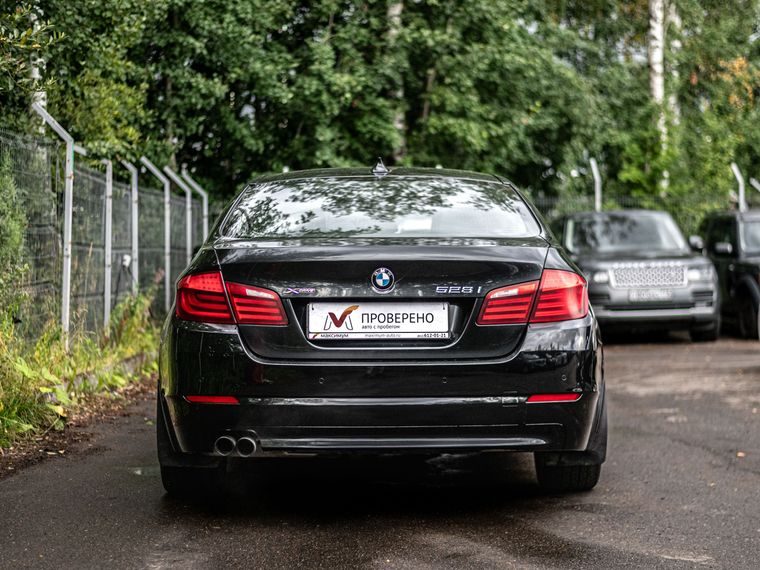BMW 5 серия 2013 года, 190 000 км - вид 4