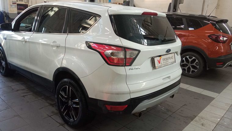 Ford Kuga 2017 года, 167 027 км - вид 4