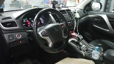 Mitsubishi Pajero Sport 2019 года, 163 000 км - вид 5
