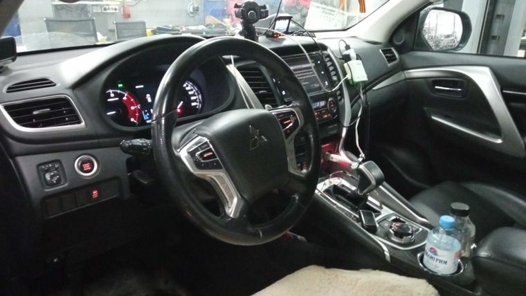 Mitsubishi Pajero Sport 2019 года, 163 000 км - вид 5