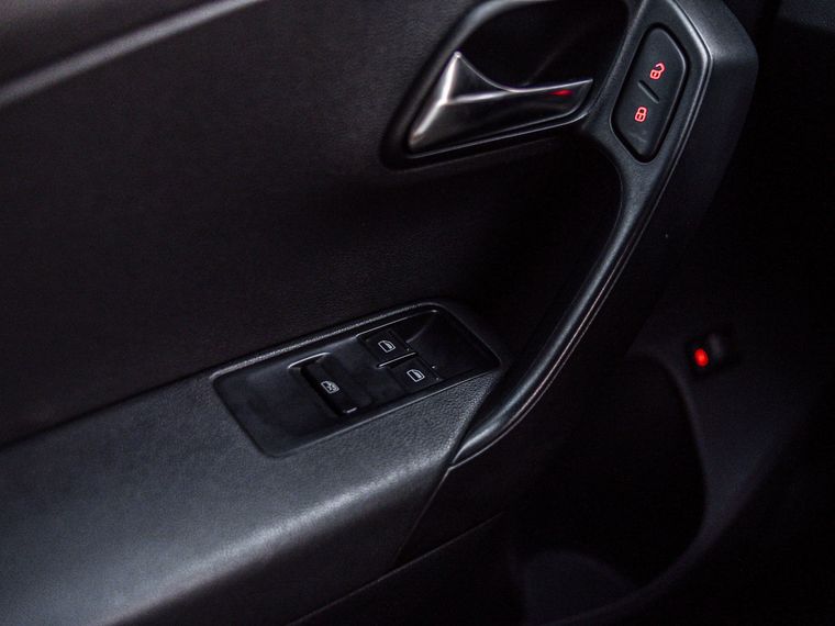 Volkswagen Polo 2015 года, 200 142 км - вид 9