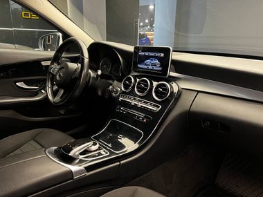 Mercedes-Benz C-класс 2018 года, 164 560 км - вид 17