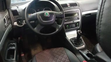 Skoda Octavia 2012 года, 296 968 км - вид 6