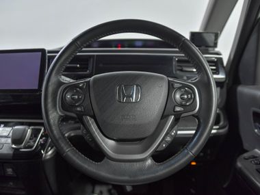 Honda Stepwgn 2018 года, 124 630 км - вид 9