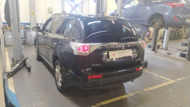 Mitsubishi Outlander 2013 года, 338 269 км - вид 4