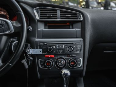 Citroen C4 2012 года, 72 060 км - вид 9