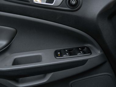 Ford EcoSport 2015 года, 222 892 км - вид 9