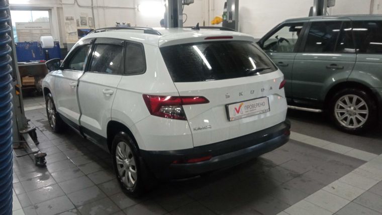 Skoda Karoq 2021 года, 31 000 км - вид 4