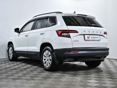 Skoda Karoq 2021 года, 31 000 км - вид 8