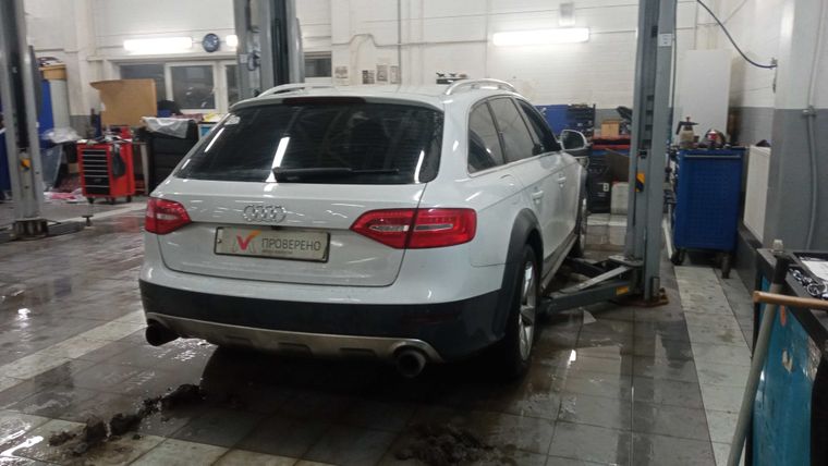 Audi A4 Allroad Quattro 2011 года, 191 477 км - вид 3