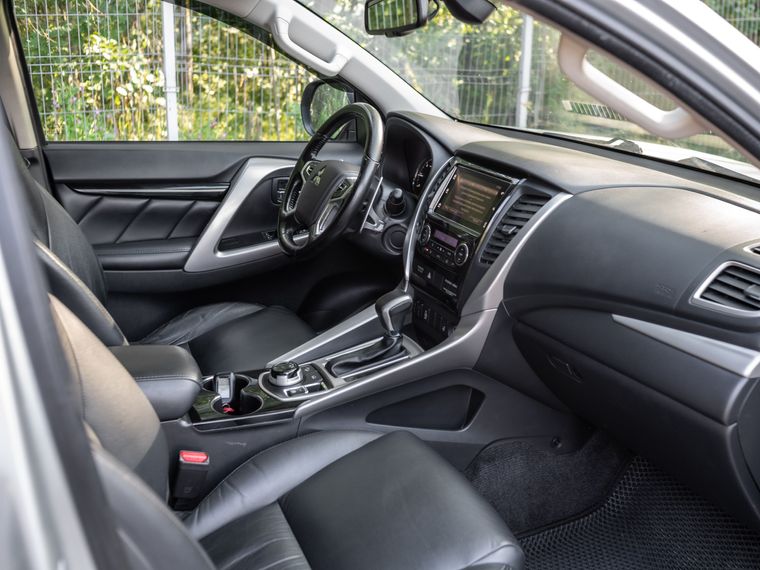 Mitsubishi Pajero Sport 2017 года, 152 108 км - вид 16