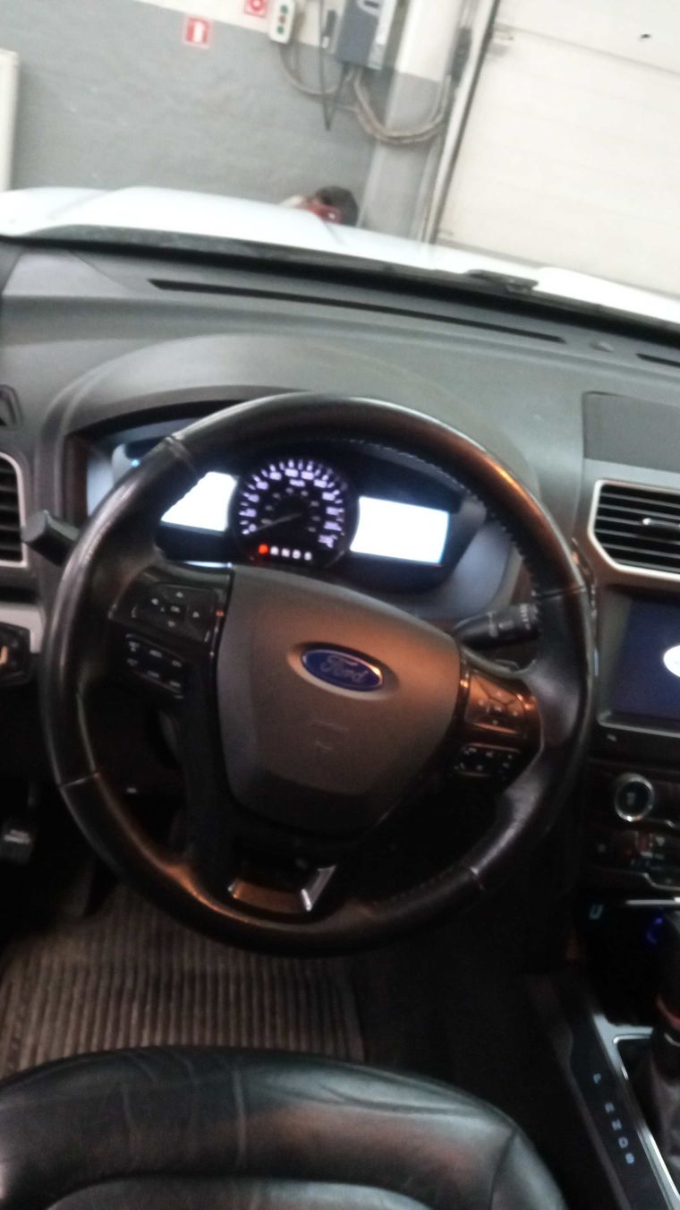 Ford Explorer 2017 года, 197 479 км - вид 5