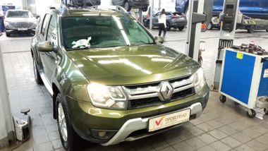 Renault Duster 2015 года, 151 835 км - вид 3