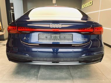 Audi A7 2019 года, 33 170 км - вид 5