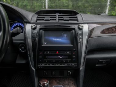 Toyota Camry 2015 года, 227 000 км - вид 9
