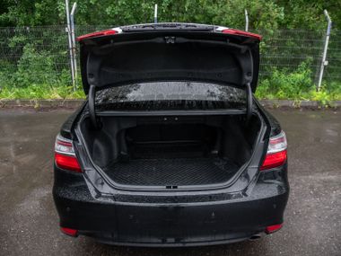 Toyota Camry 2015 года, 227 000 км - вид 18