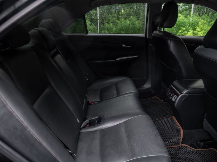 Toyota Camry 2015 года, 227 000 км - вид 15