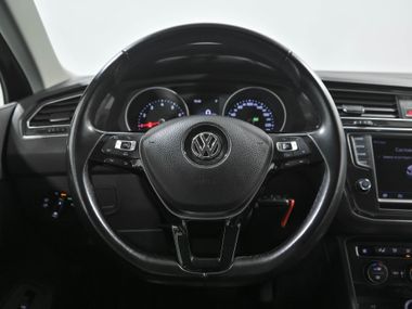 Volkswagen Tiguan 2017 года, 130 055 км - вид 10