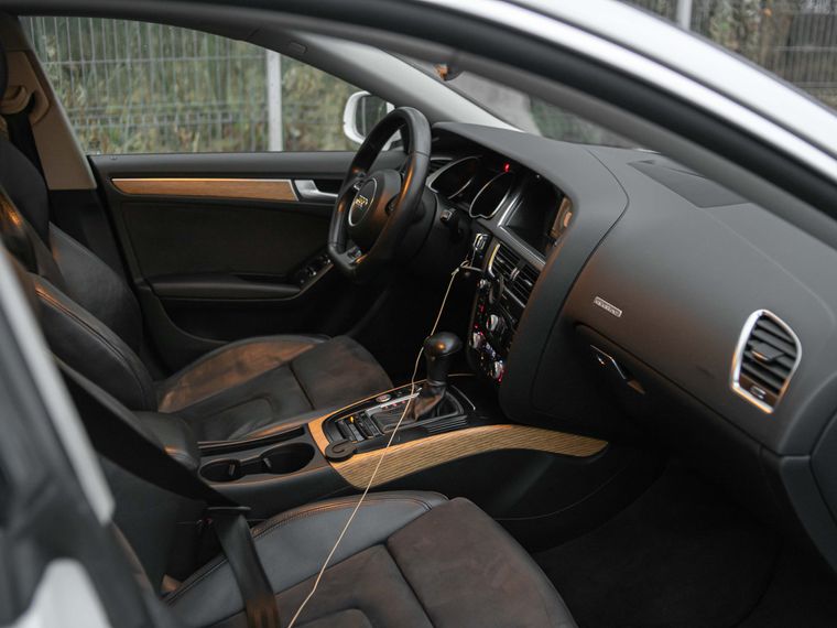 Audi A5 2012 года, 250 000 км - вид 13