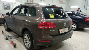 Volkswagen Touareg 2013 года, 127 425 км - вид 4