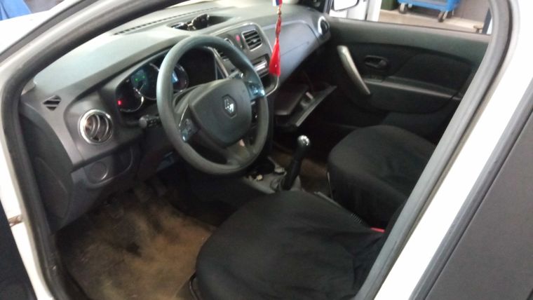 Renault Sandero 2018 года, 227 444 км - вид 5