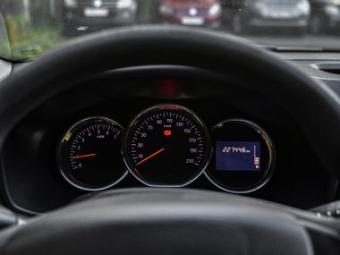Renault Sandero 2018 года, 227 444 км - вид 5