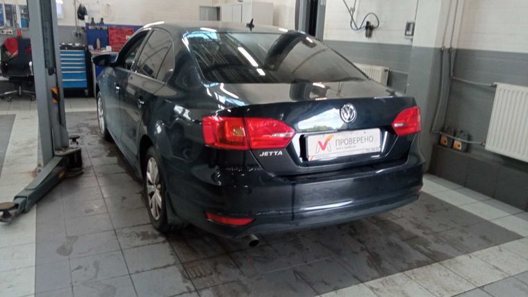 Volkswagen Jetta 2013 года, 203 294 км - вид 4