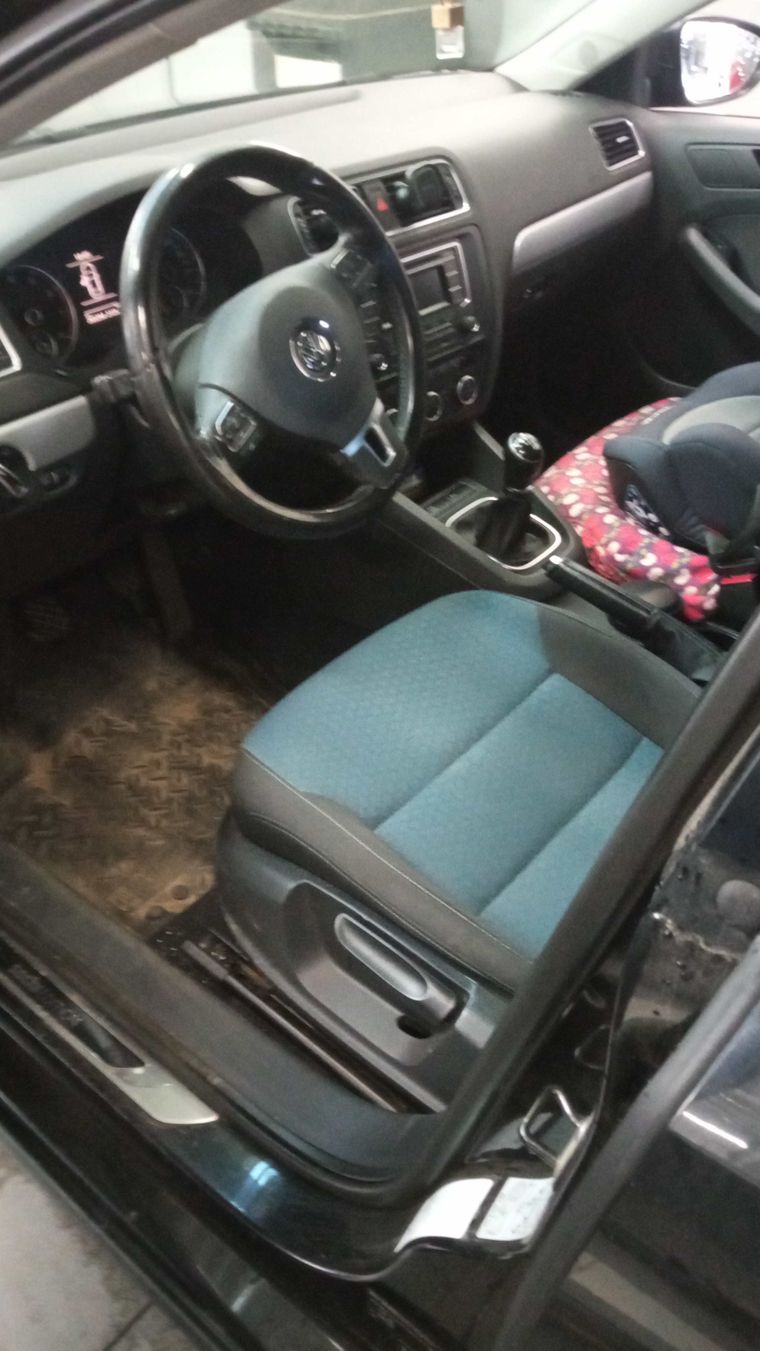 Volkswagen Jetta 2013 года, 203 294 км - вид 5