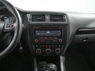 Volkswagen Jetta 2012 года, 174 885 км - вид 9