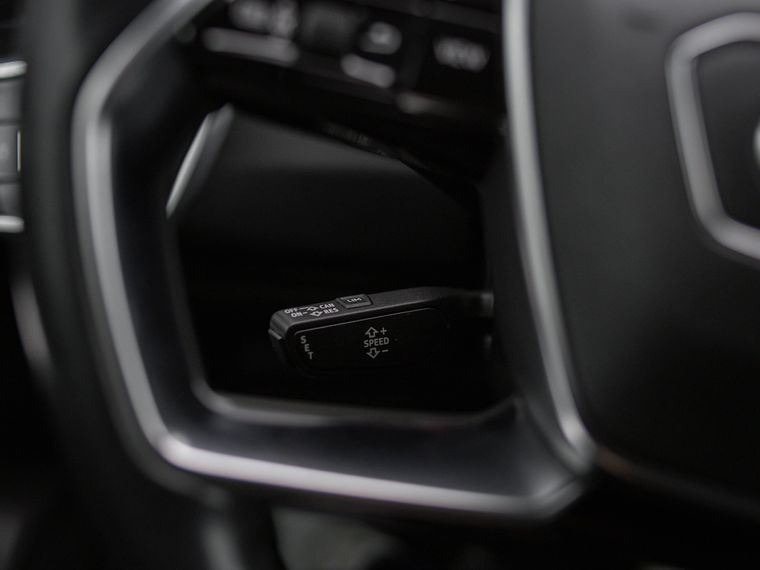 Audi A6 2018 года, 155 840 км - вид 6