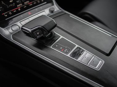 Audi A6 2018 года, 155 840 км - вид 10