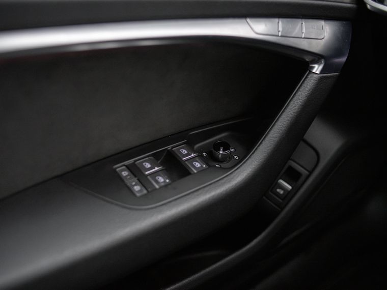 Audi A6 2018 года, 155 840 км - вид 11