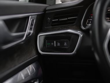 Audi A6 2018 года, 155 840 км - вид 13