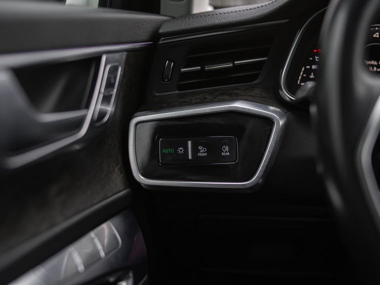 Audi A6 2018 года, 155 840 км - вид 13