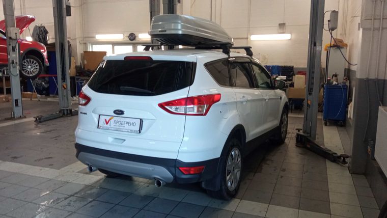 Ford Kuga 2015 года, 168 177 км - вид 3