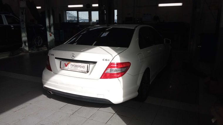 Mercedes-Benz C-класс 2010 года, 206 257 км - вид 3
