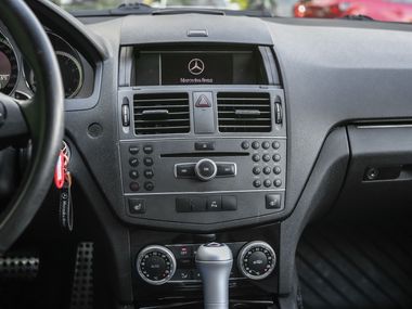 Mercedes-Benz C-класс 2010 года, 206 257 км - вид 8