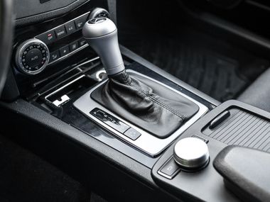 Mercedes-Benz C-класс 2010 года, 206 257 км - вид 9