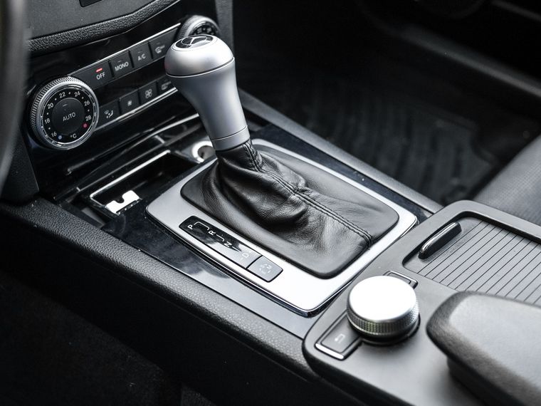 Mercedes-Benz C-класс 2010 года, 206 257 км - вид 9