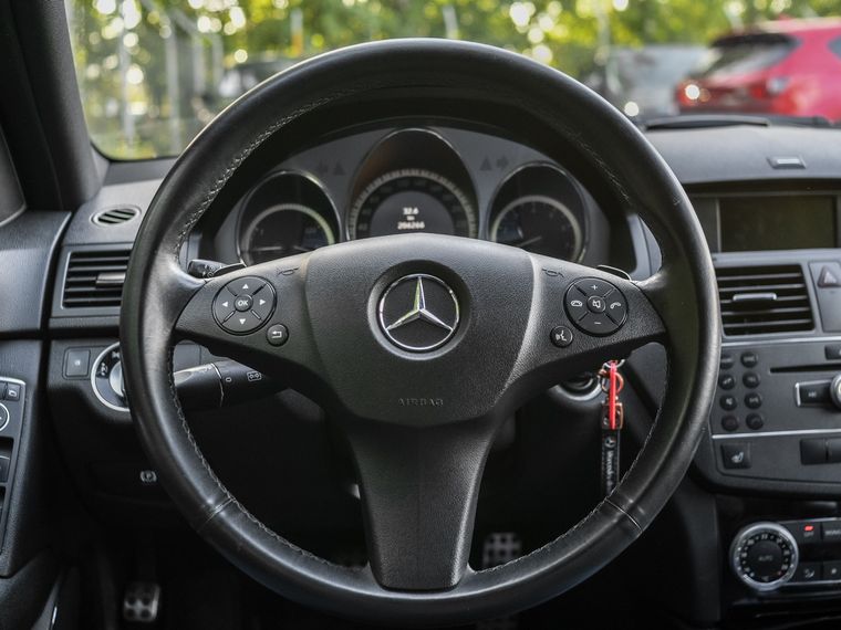 Mercedes-Benz C-класс 2010 года, 206 257 км - вид 7