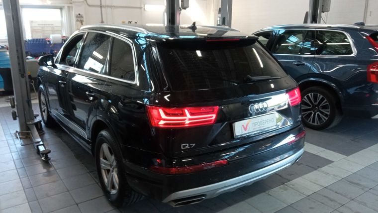 Audi Q7 2016 года, 209 960 км - вид 4