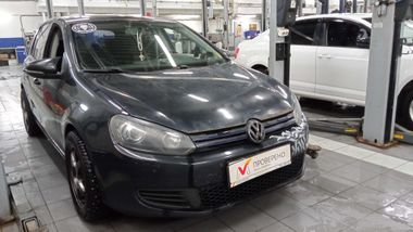 Volkswagen Golf 2011 года, 194 851 км - вид 3