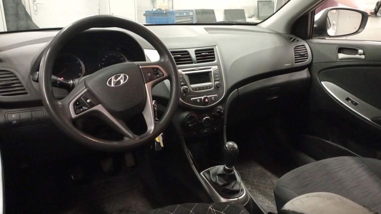 Hyundai Solaris 2016 года, 136 728 км - вид 5