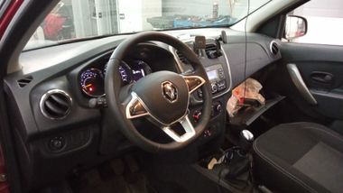 Renault Sandero Stepway 2021 года, 98 104 км - вид 5